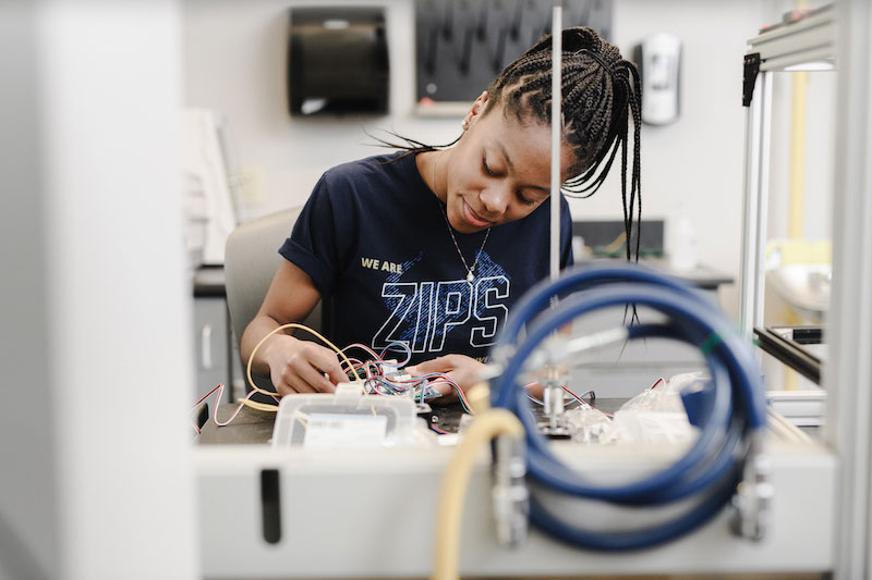 Student working in engineering lab