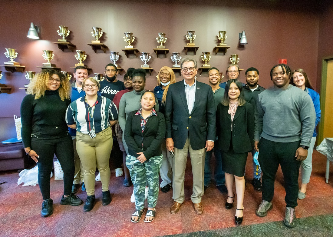 CoB Summer Leadership Academy students students with President Gary L. Miller