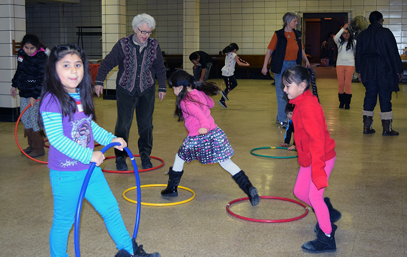 MacCracken-children-play-800