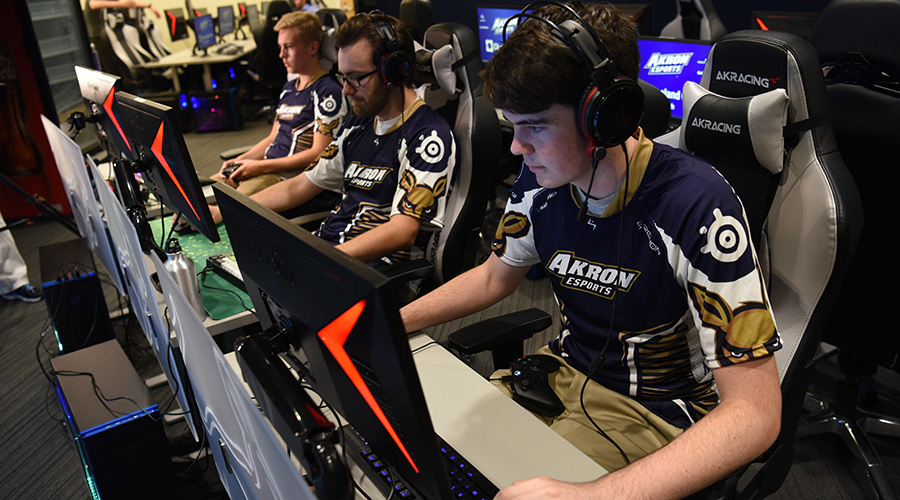 Esports summer camp for kids in northeast ohio day and overnight options 