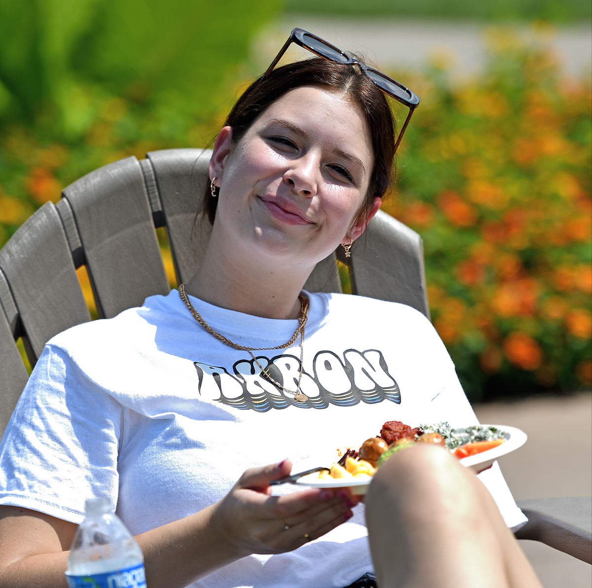 A new student relaxes while enjoying lunch