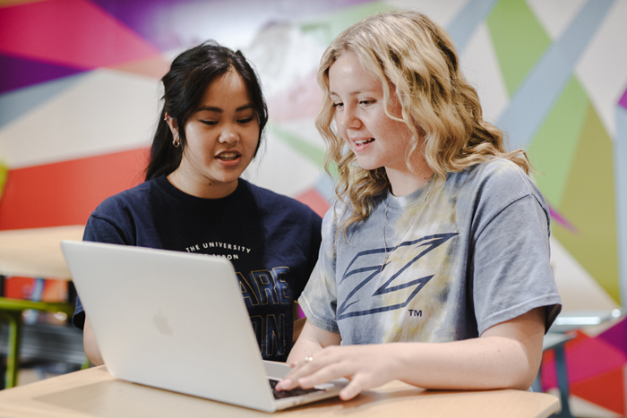 University of Akron students in the EXL Center