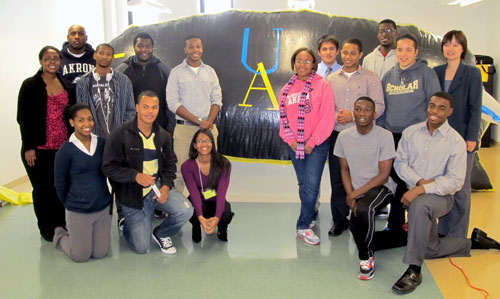 High school students in the STEM Club Summer Camp led by Zhao.