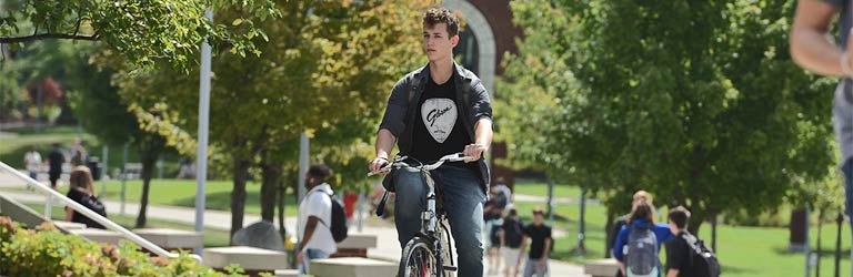 Transfer students at an orientation event